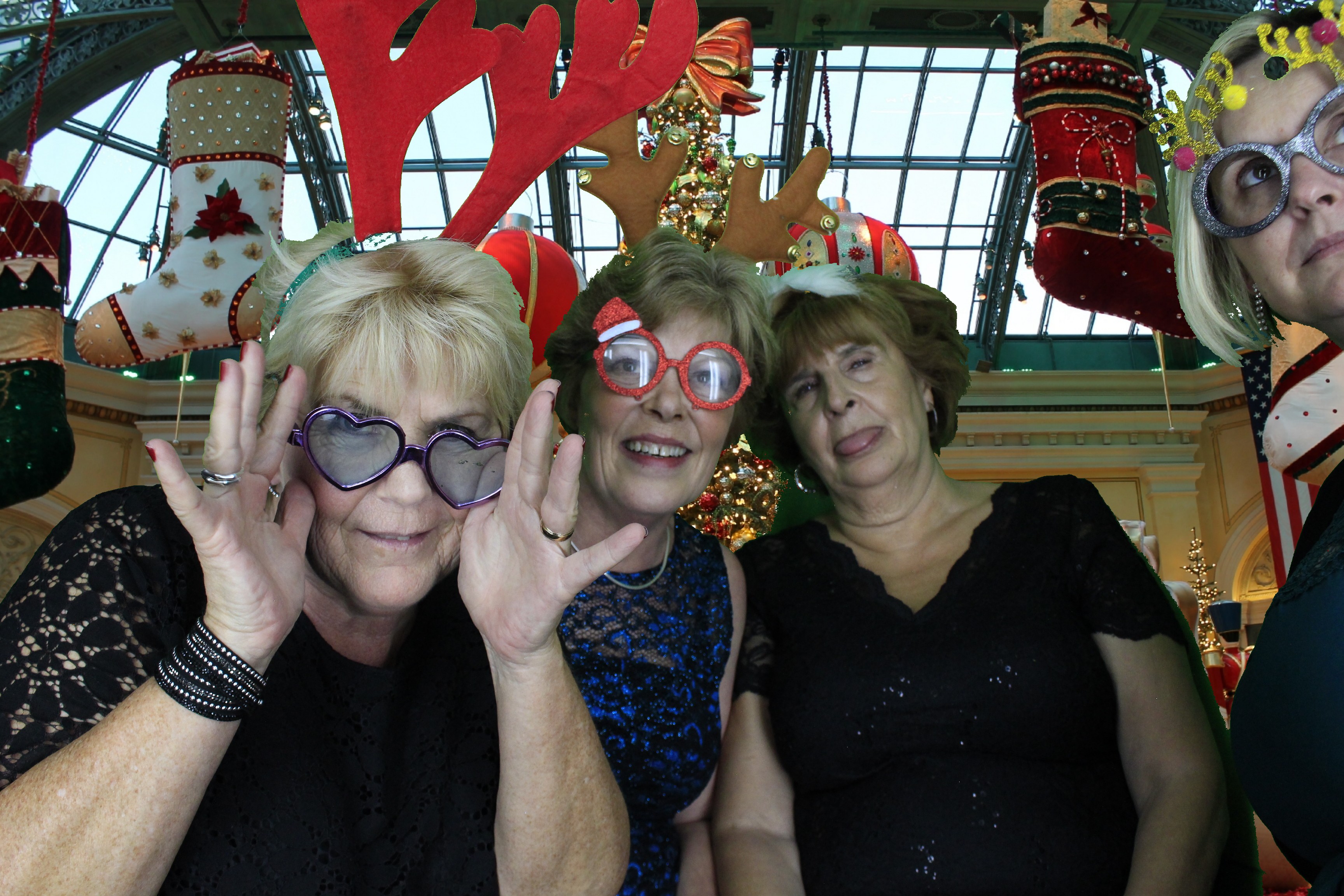 Silvermere Christmas Party  | View more photos from the event at gallery.myphotoboothexperience.co.uk/u/MyPhotoBoothExperienceLtd/Silvermere-Christmas-Party-0